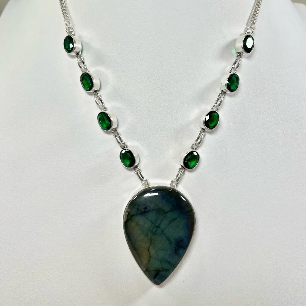 Amazing Flash Labradorite Large Stone 925 Gemstone Necklace